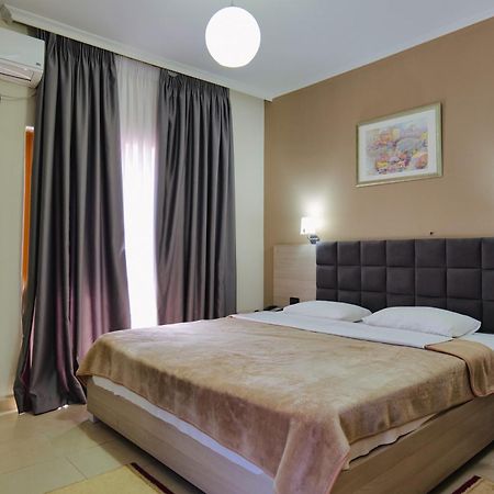 סרנדה Hotel Mediterrane מראה חיצוני תמונה