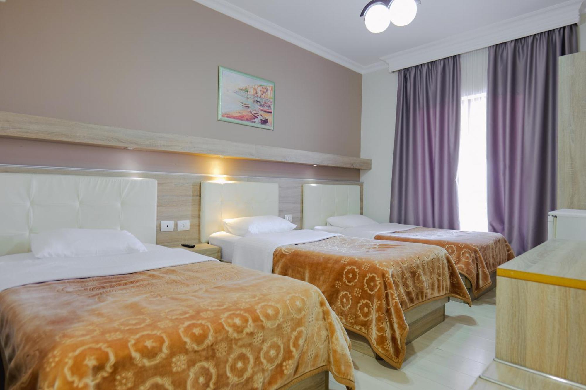סרנדה Hotel Mediterrane מראה חיצוני תמונה